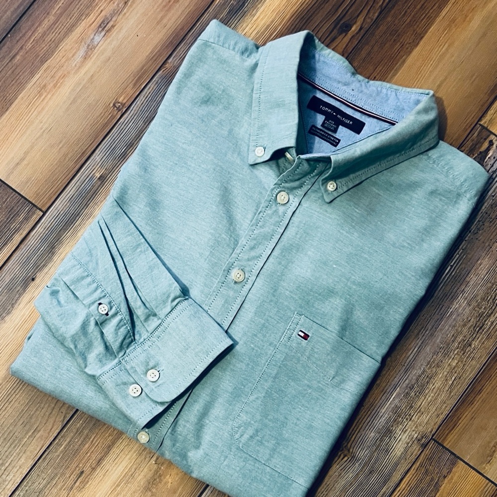 Tommy Hilfiger Men's Sage Button-Down Shirt